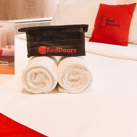 Reddoorz At Hotel Rosemarie Pasay Exterior photo