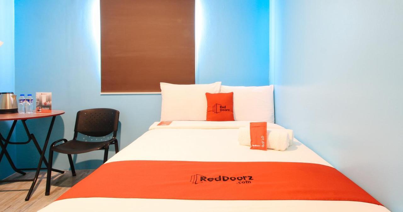 Reddoorz At Hotel Rosemarie Pasay Exterior photo