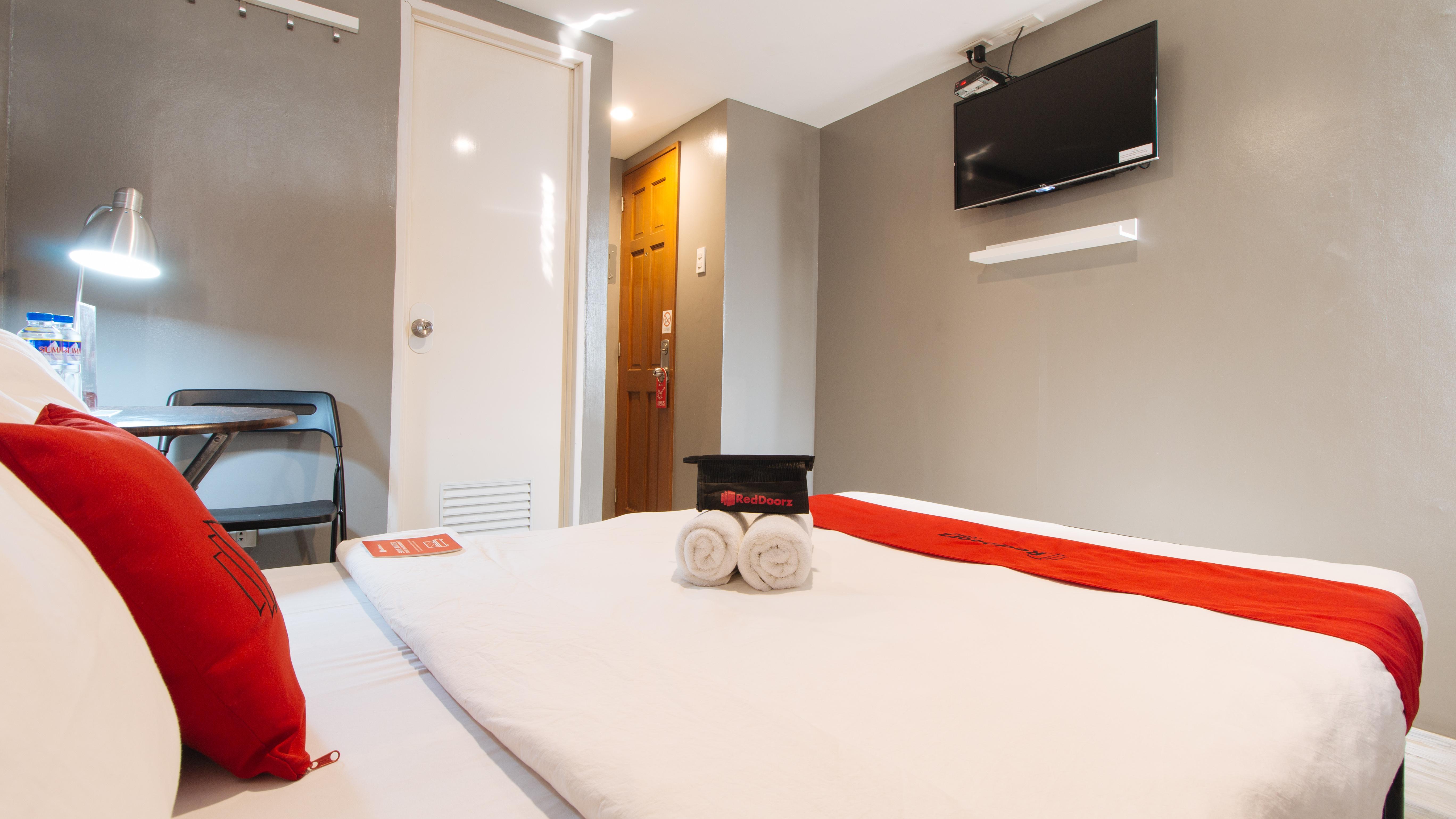 Reddoorz At Hotel Rosemarie Pasay Exterior photo